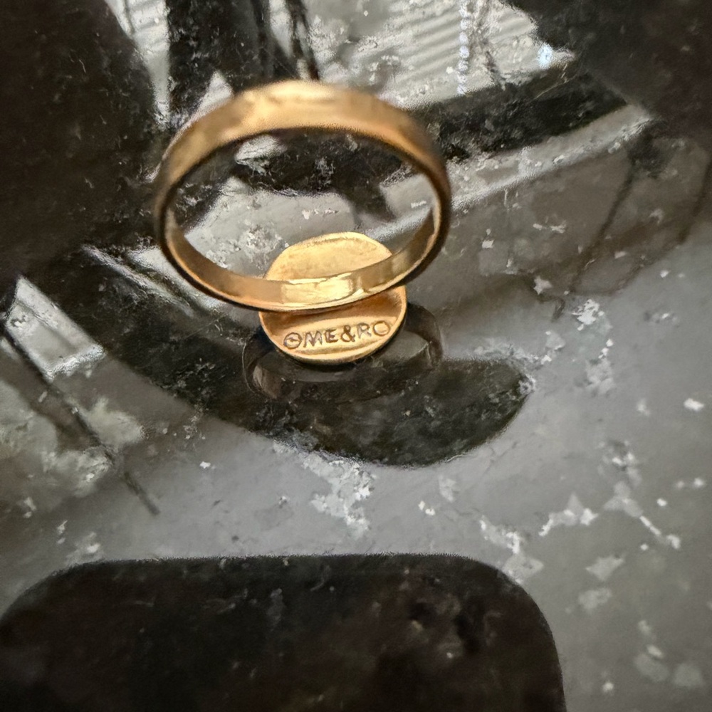 Me&Ro 10k Four Characters Ring size 6 - Picture 2 of 4